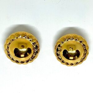 Vintage Gold Tone Clip On Earrings